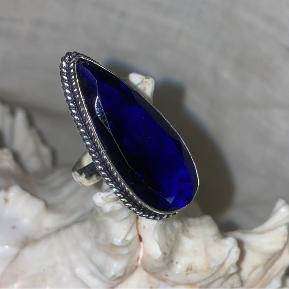 London Blue Topaz bevel cut teardrop statement ring - Picture 6 of 13